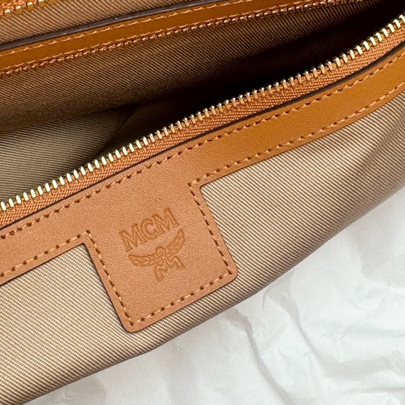 MCM New With Tags Anya Top Zip Shopper Soft Pink Black Logo Canvas/ Leather Tote - Picture 10 of 13